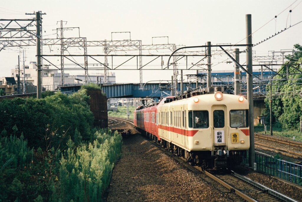 2004年8月10日727列車。5513F＋7000系。